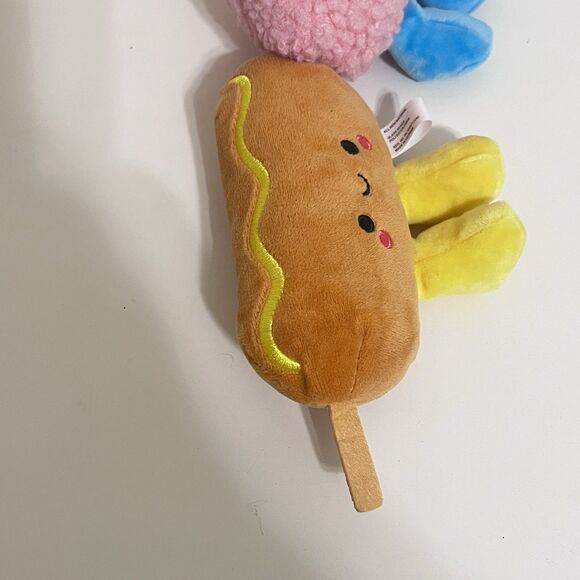Hallmark Better Together Corn Dog and Cotton Candy Magnetic Plush Pair Set w/TAG - Picture 4 of 11